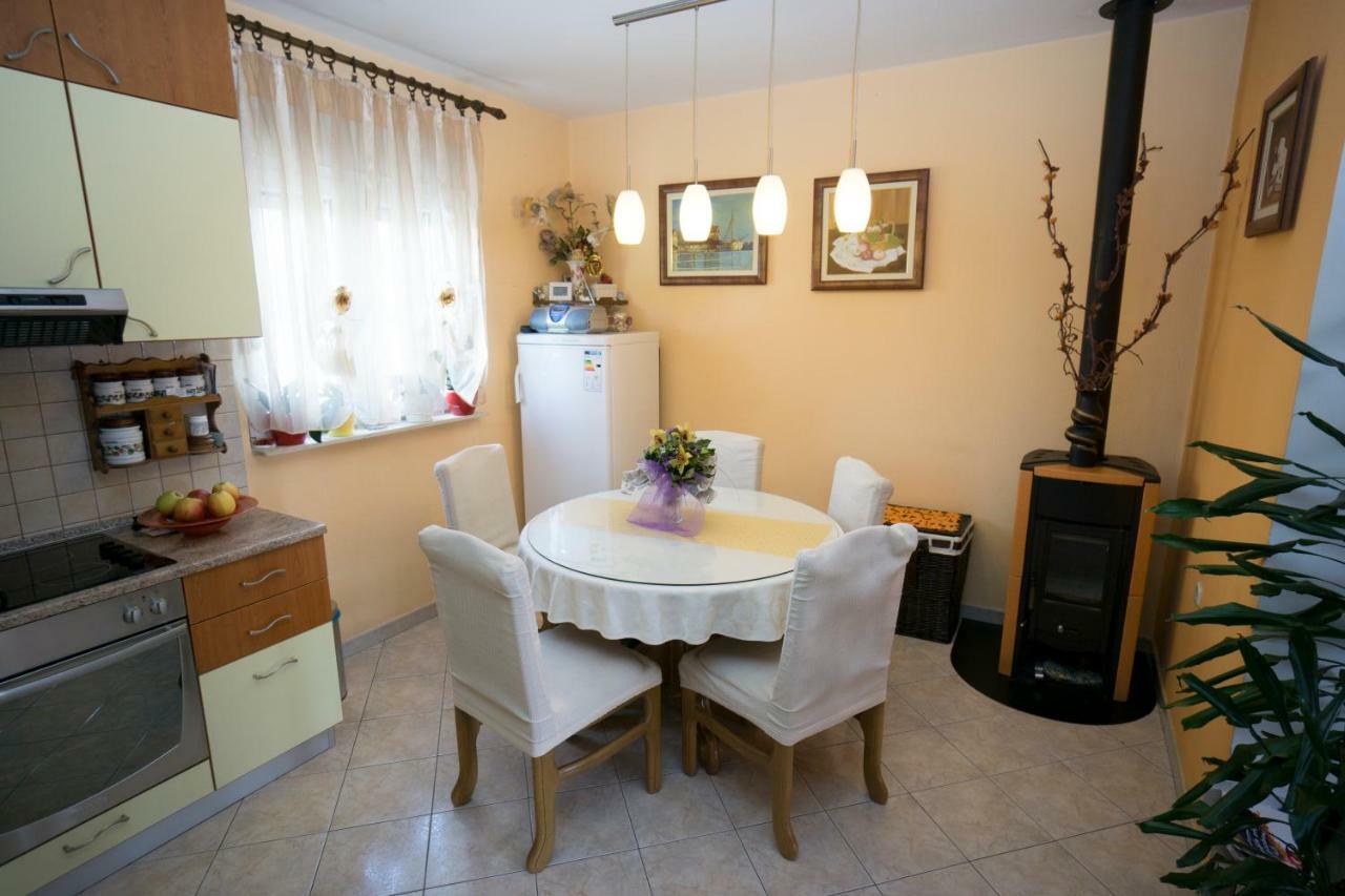 Apartman Barbi Lejlighed Split Eksteriør billede